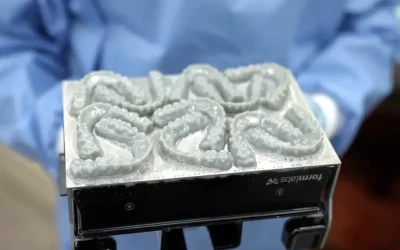 Fabricação de alinhadores Transparentes de alto rendimento com Formlabs Form 4B